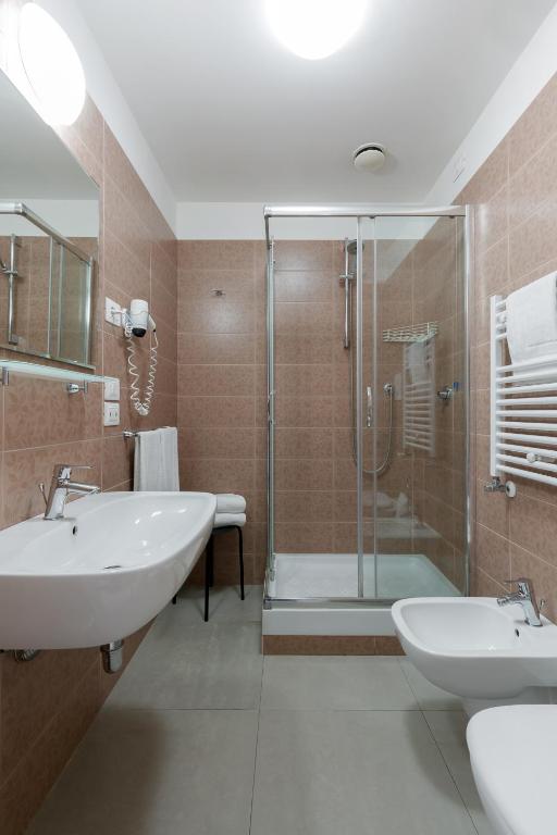 Hotel Cristina — photo 10