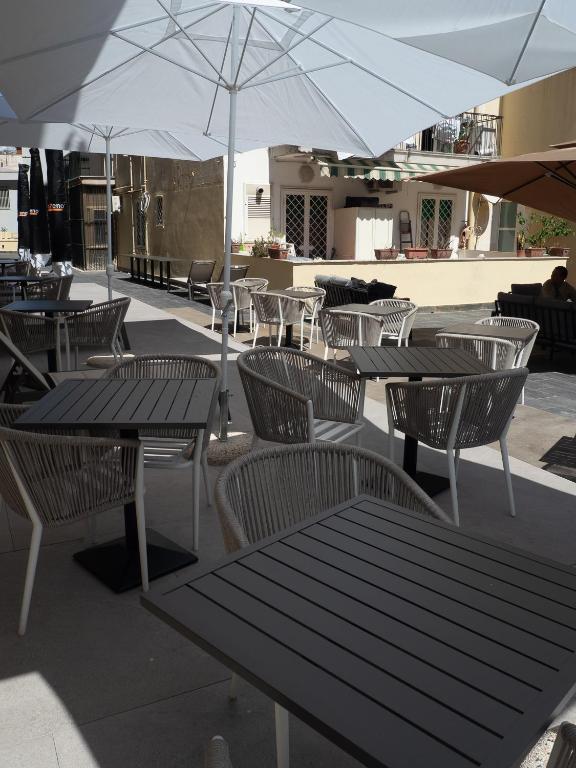 N42 Hotel — photo 10