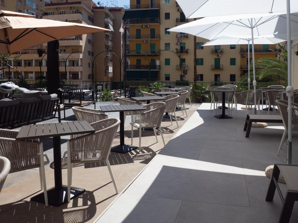 N42 Hotel — photo 9